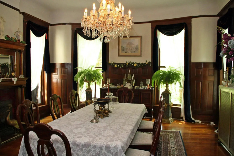 Beall Mansion An Elegant Bed & Breakfast Inn