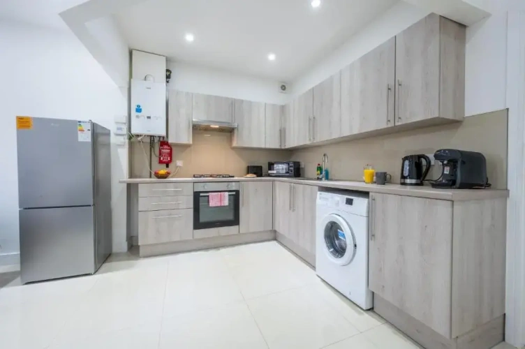 1 Bedroom Apartment