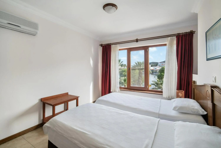 Fora Apart Hotel