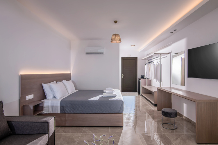 Ebenus Suites by Checkin