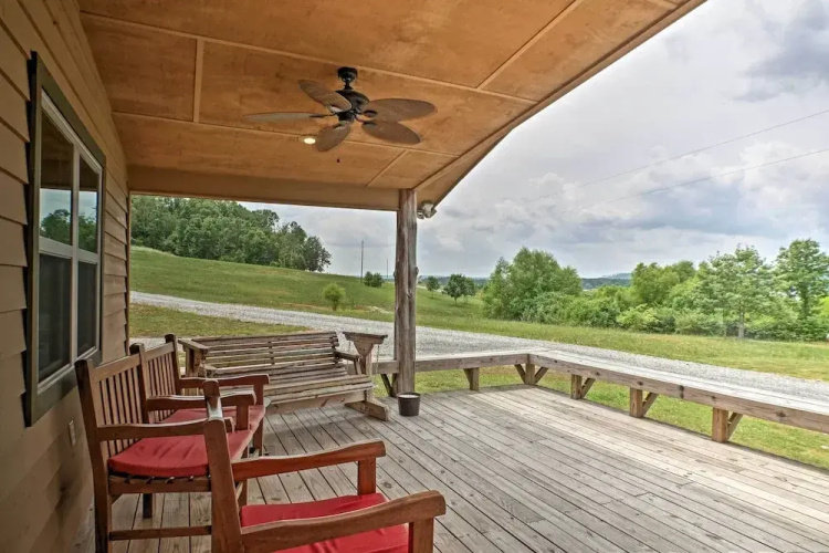 Guntersville Cabin w/ Lake Views!