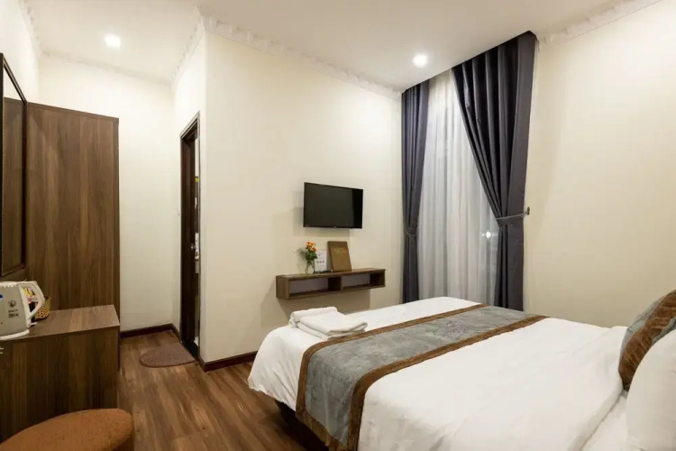 Wisteria Hotel