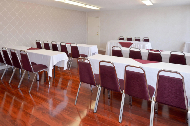 Quality Inn & Suites Montebello - Los Angeles photo 16