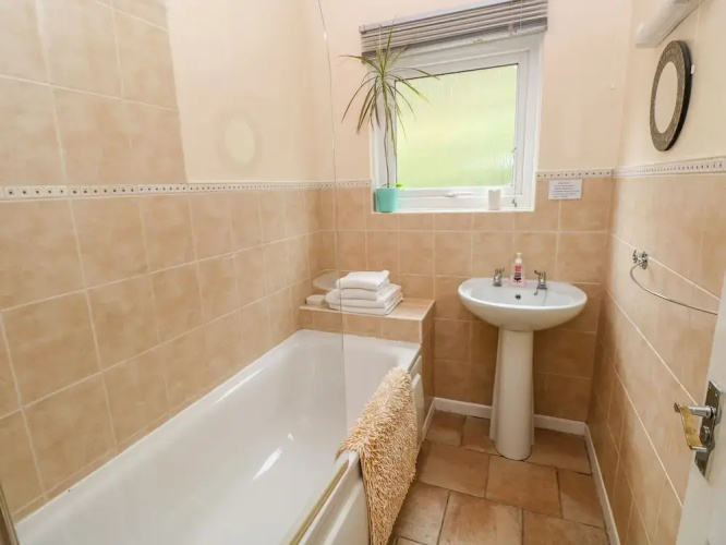 1 Glenvale