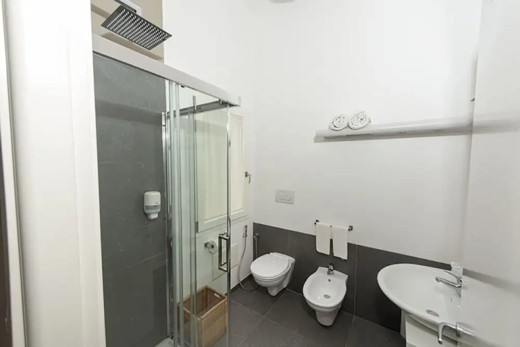 Comfort room
