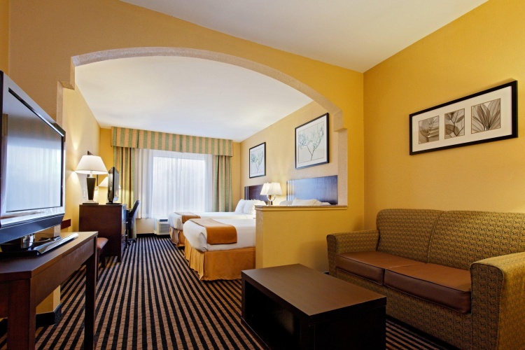 Quadruple Suite