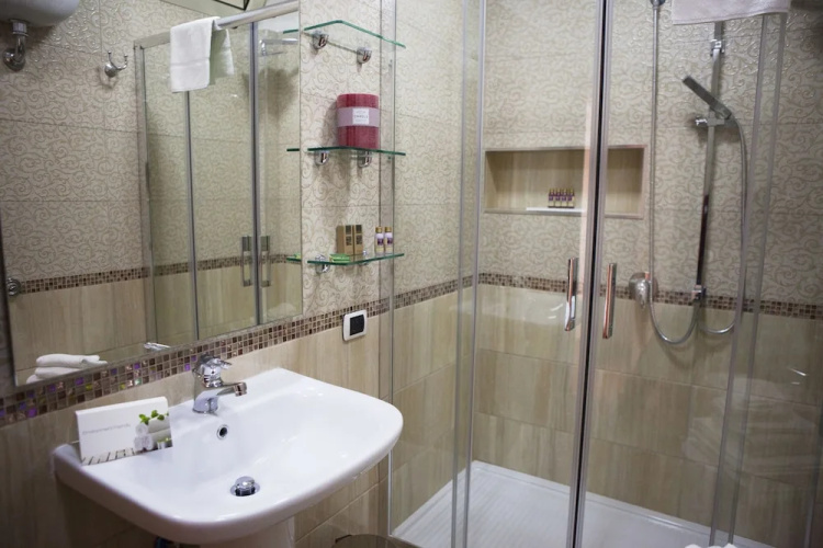 Isa Guest Rooms