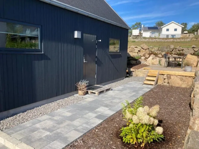 2 Bedrooms Cottage