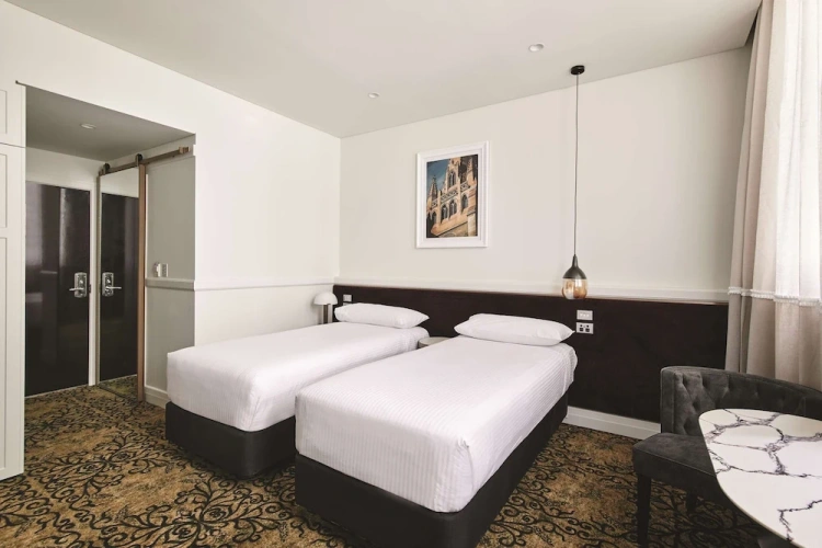 Perkins Twin room with Corner view