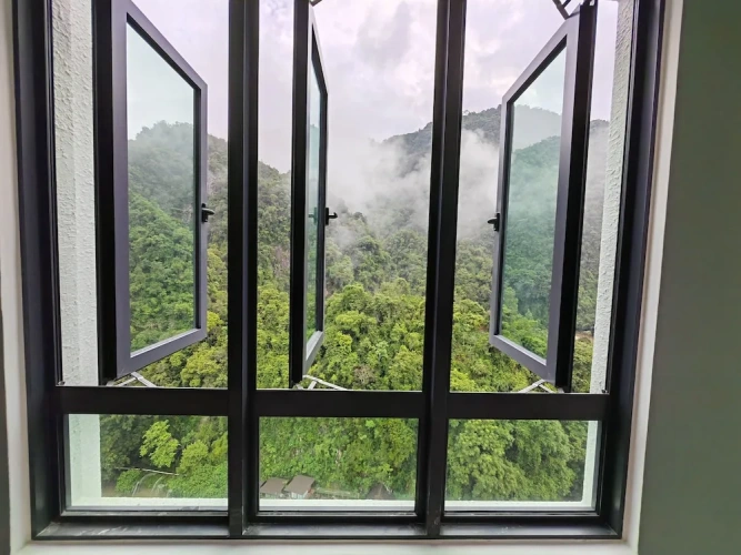 3 Bedrooms Luxury Apartment with mountain view