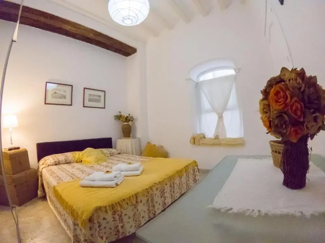 Apartment with balcony