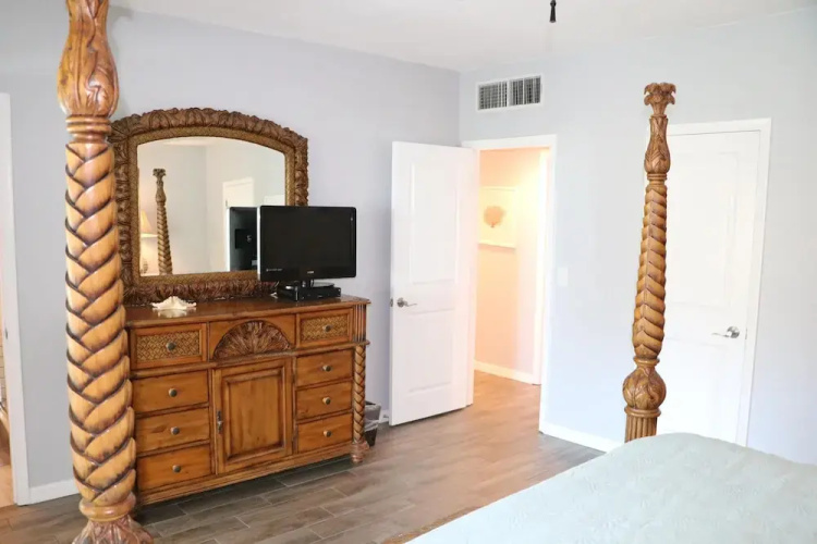 Jamaica Royale - T53 - 2 Br Condo
