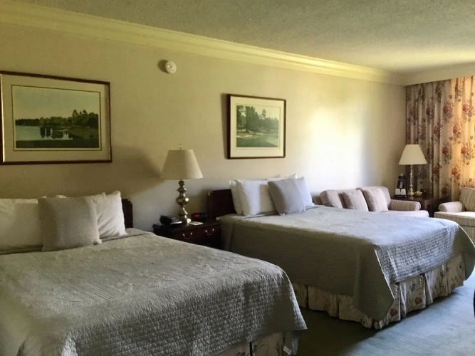 Quadruple Suite with golf view