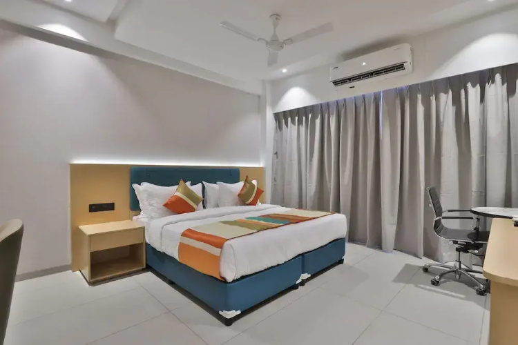 Hotel Elements