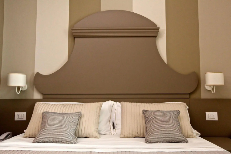 Hotel Ambassador