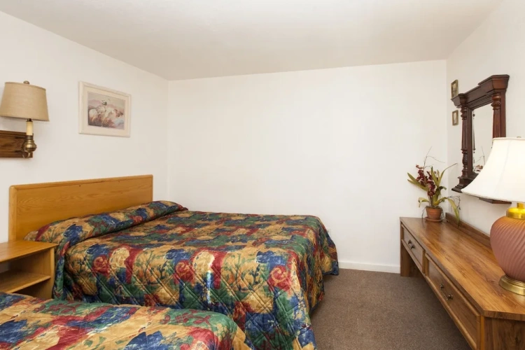 2 Bedrooms Cottage