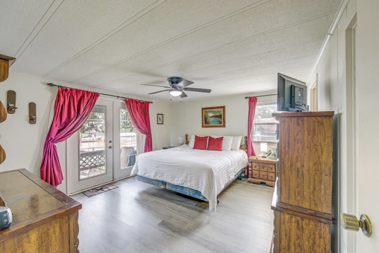 3 Bedrooms Cottage