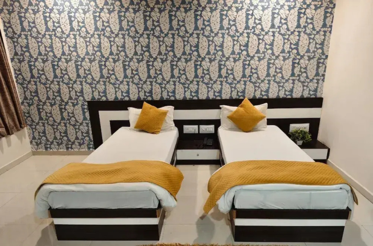 Hotel Tulsi Inn