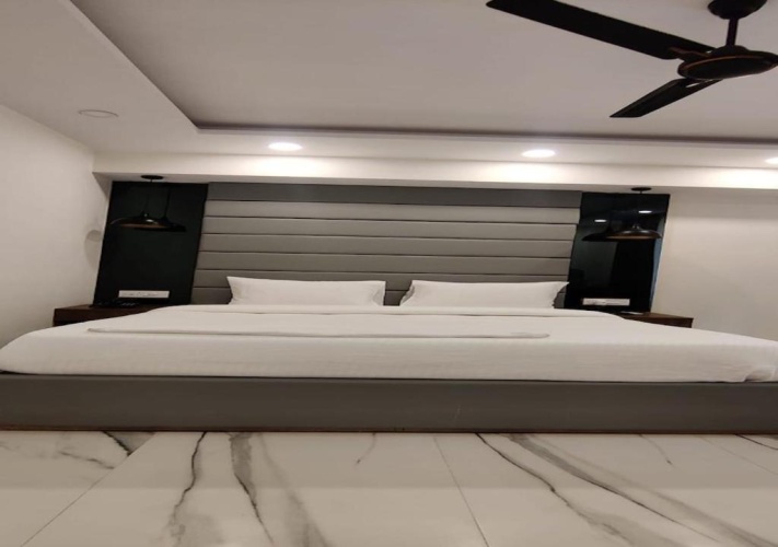 Premier room