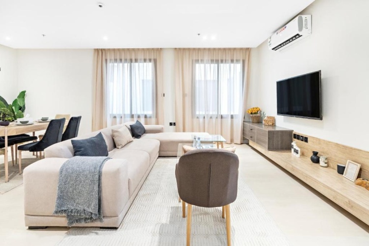 2 Bedrooms Apartment