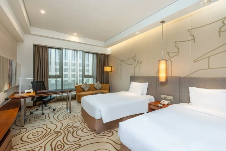 Standard Twin room with city view