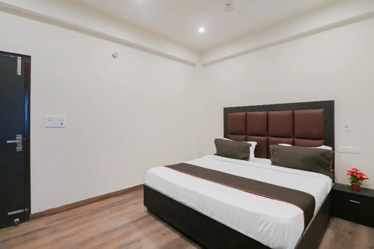 Hotel Green View by OYO Rooms