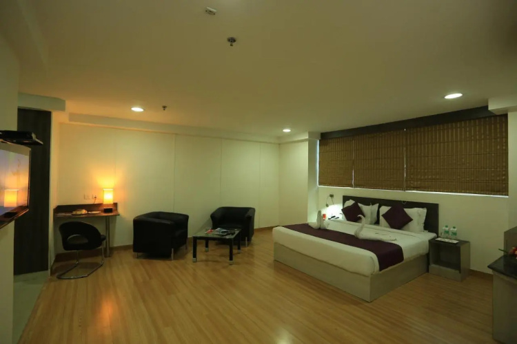 Hotel Hyphen Noida