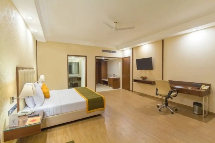 Standard Double Club room
