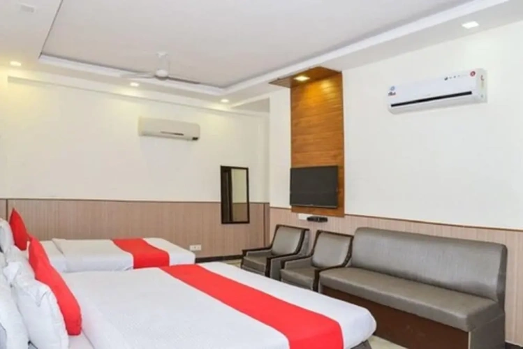 Standard Triple Family room