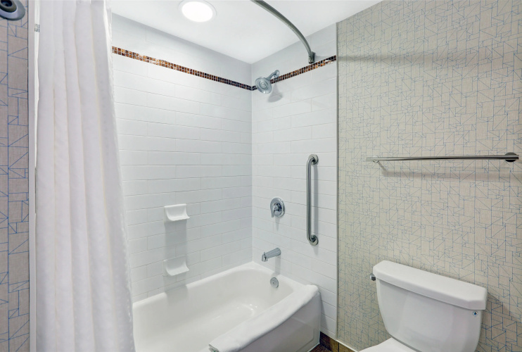 Holiday Inn Express & Suites Woodstock South photo 11
