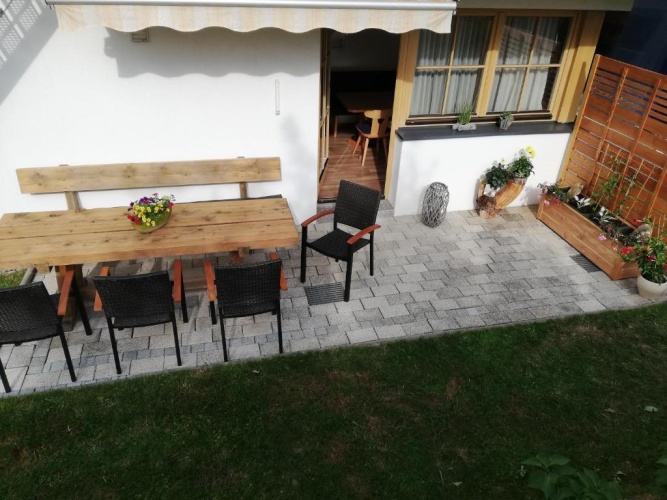 3 Bedrooms Apartment