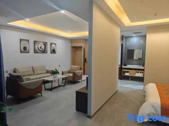 Deluxe Suite