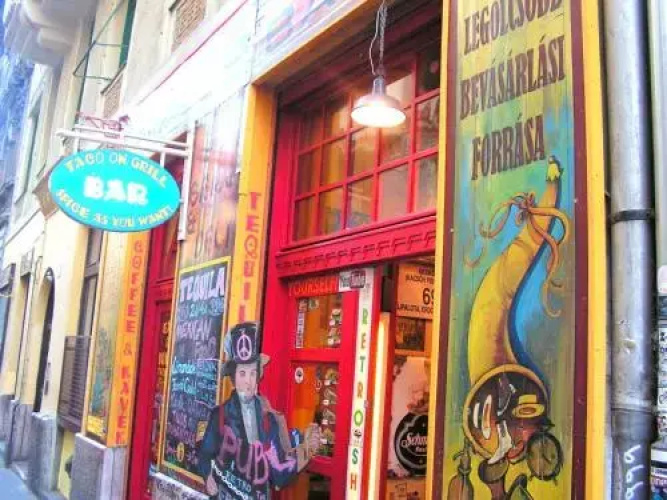 Sleepover City Center Hostel