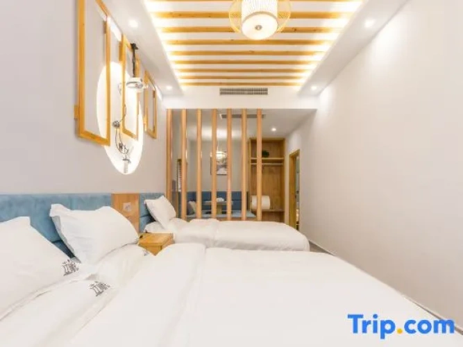 Deluxe Double Family room