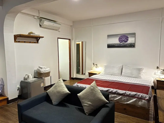 Deluxe Triple room with city view