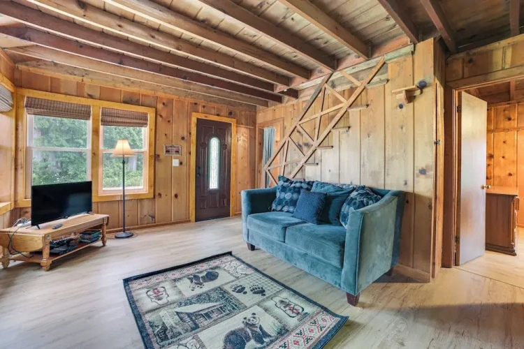 3 Bedrooms Cottage