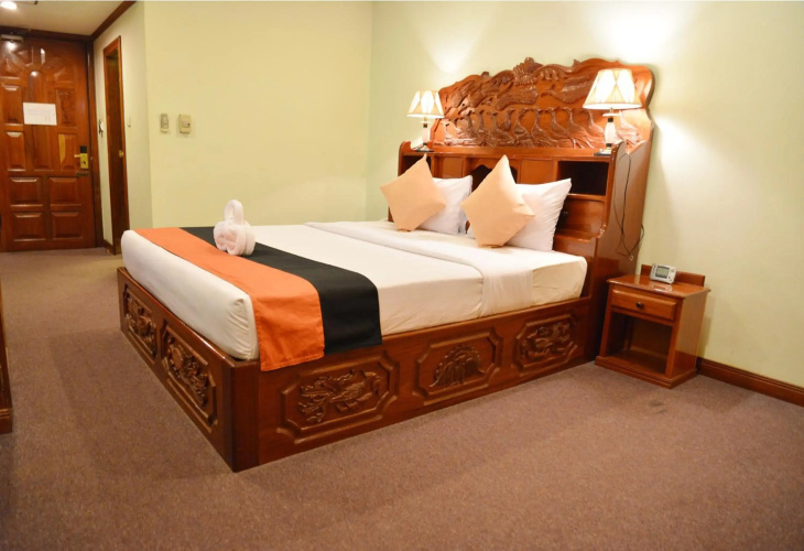 Angkor Hotel