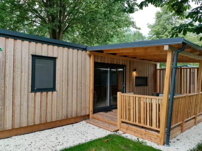 2 Bedrooms Chalet