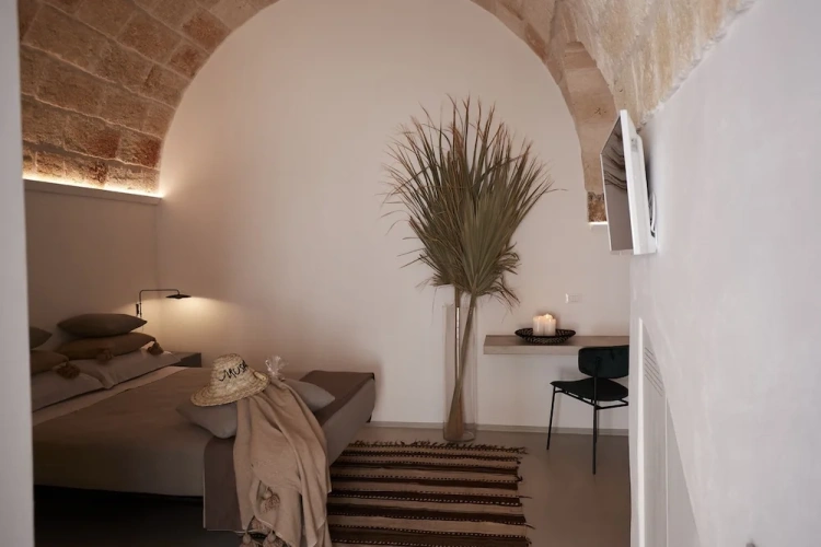 Standard Double room with city view