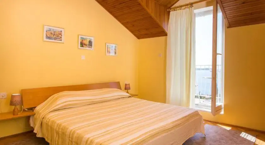 Rooms Relax