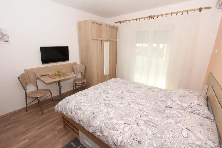 Apartments Eva