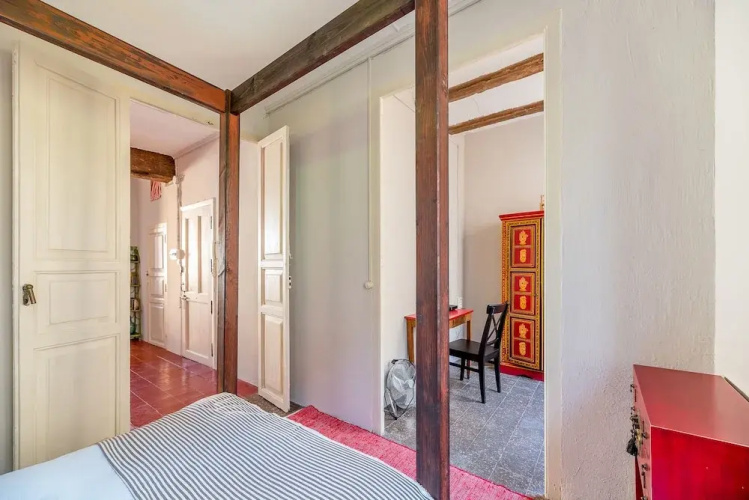 Na Jordana flat