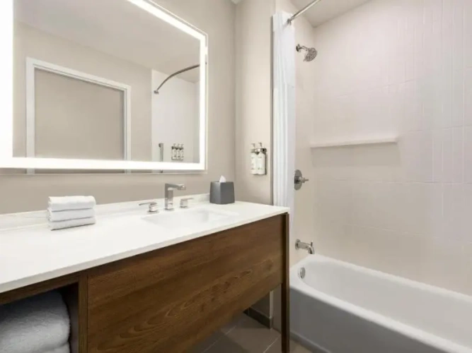 1 Bedroom Double Suite
