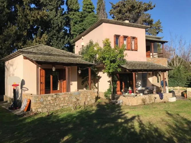 3 Bedrooms Cottage