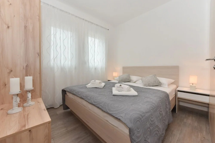 Luxury vir