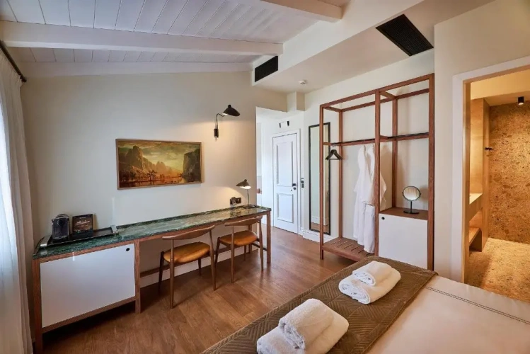 Deluxe Double Suite