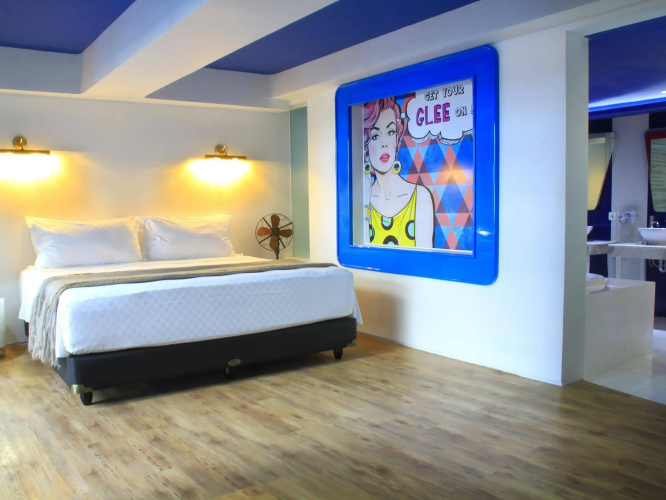 Berry Glee Thematic Hotel