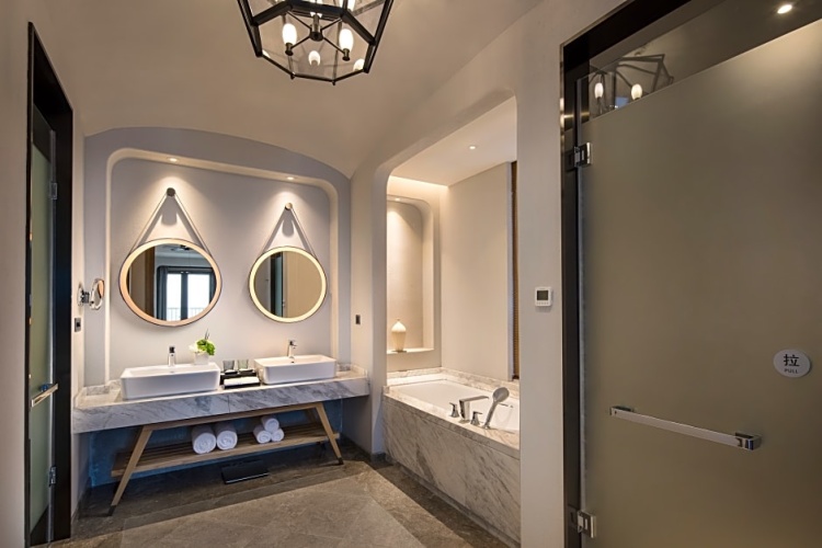 1 Bedroom Suite