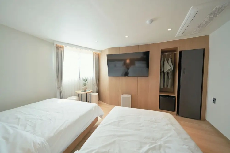 Standard Family room
