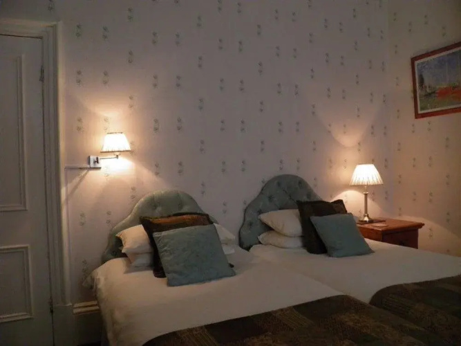Olivers Hotel